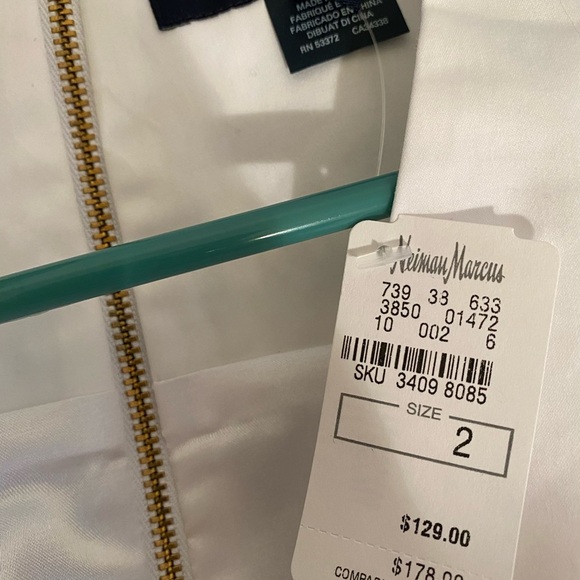 - NWT White French Connection mini Dress Cap sleeves. Size 2 - Picture 9 of 10